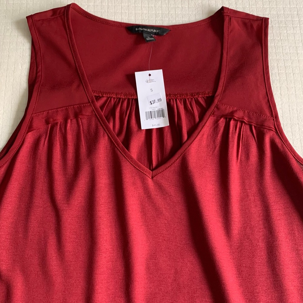 NWT Banana Republic maroon tank top